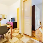 Appartement Timeless In A Historic Landmark