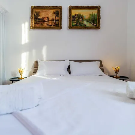 Timeless In A Historic Landmark Timişoara