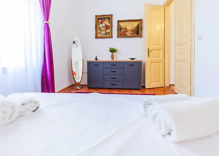 Apartamento Timeless In A Historic Landmark