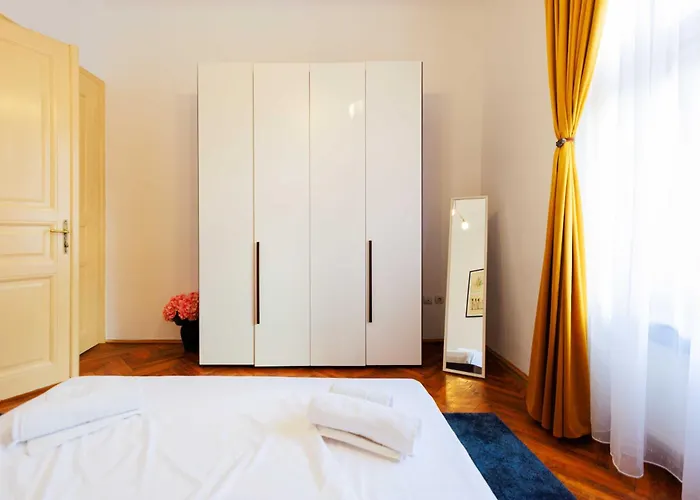 Timeless In A Historic Landmark Apartamento