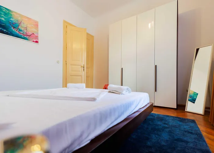 Timeless In A Historic Landmark Apartamento