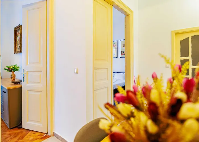 Timeless In A Historic Landmark Apartamento Timişoara